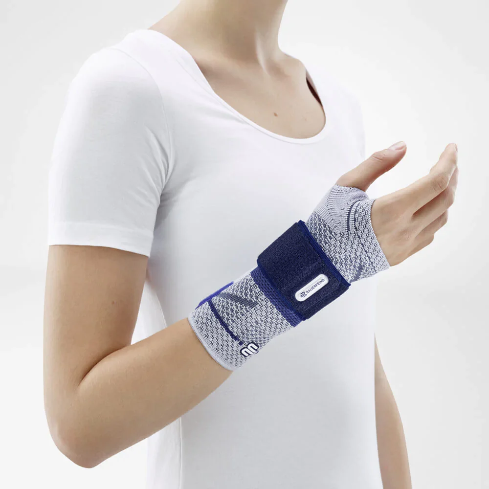 Bauerfeind ManuTrain Wrist Brace - Image 2