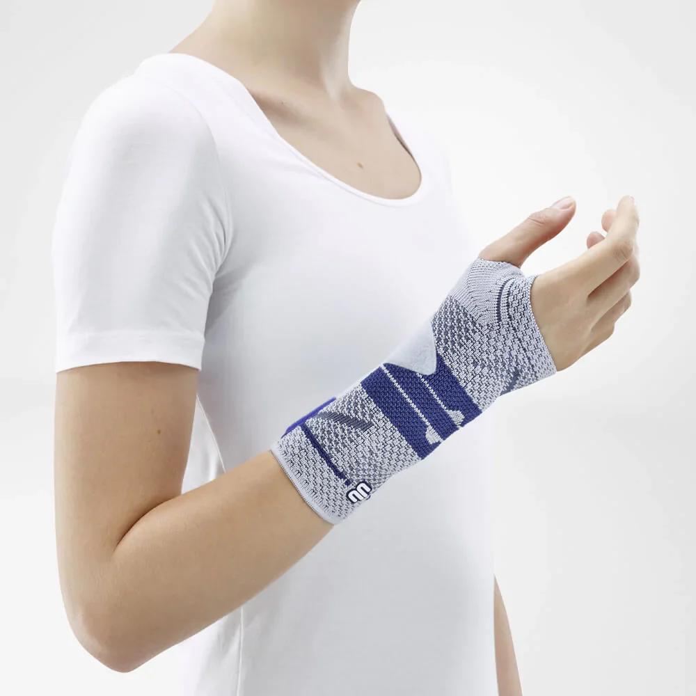 Bauerfeind ManuTrain Wrist Brace - Image 3
