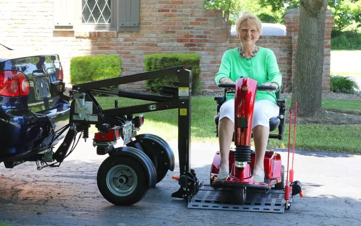Bruno Chariot Exterior Vehicle Platform Lift - Image 5
