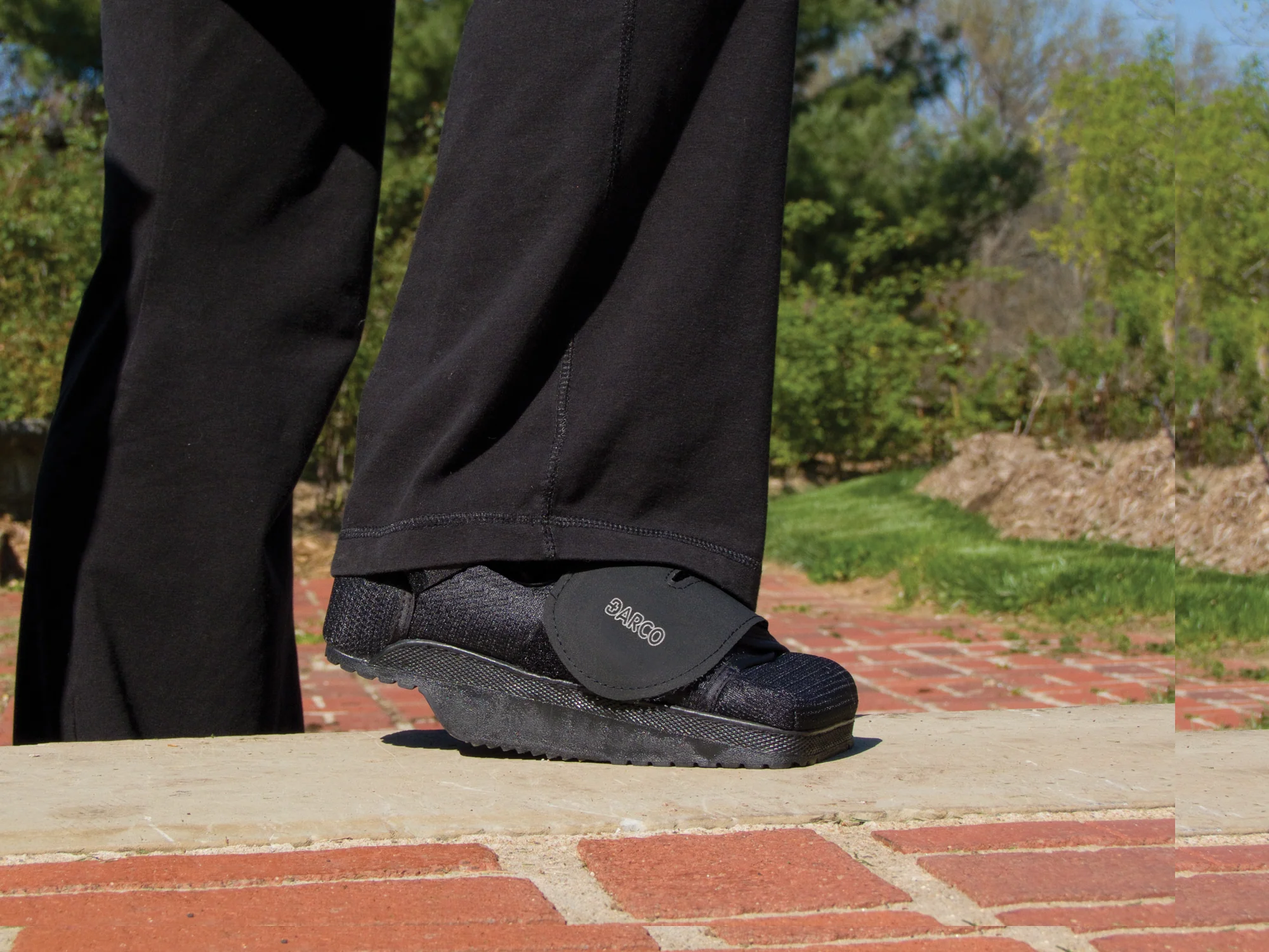 Darco HeelWedge Off-Loading Shoe - Image 2