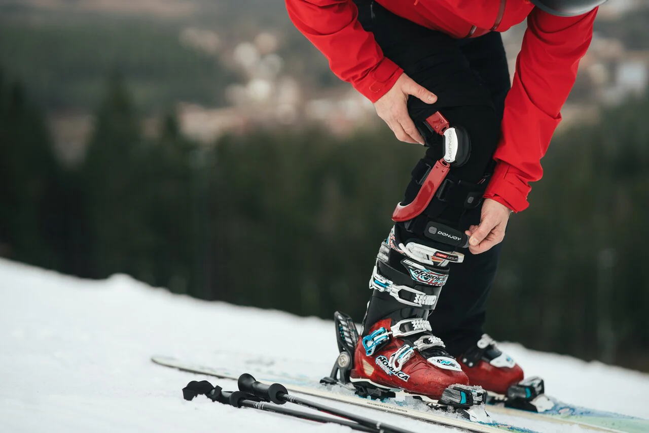 DonJoy Defiance Pro Custom Knee Brace - Image 4