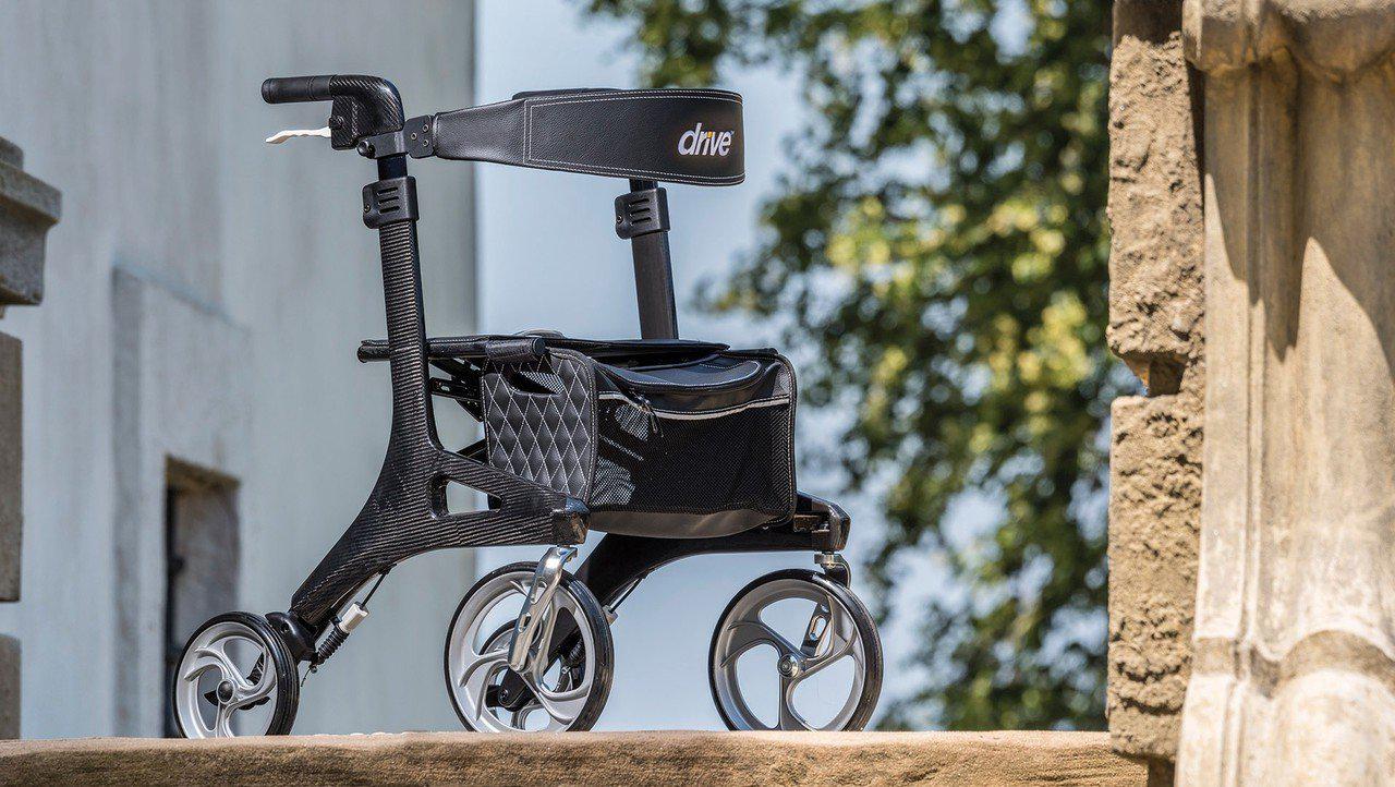 Drive Medical Nitro Elite Carbon Fiber Rollator - Image 6