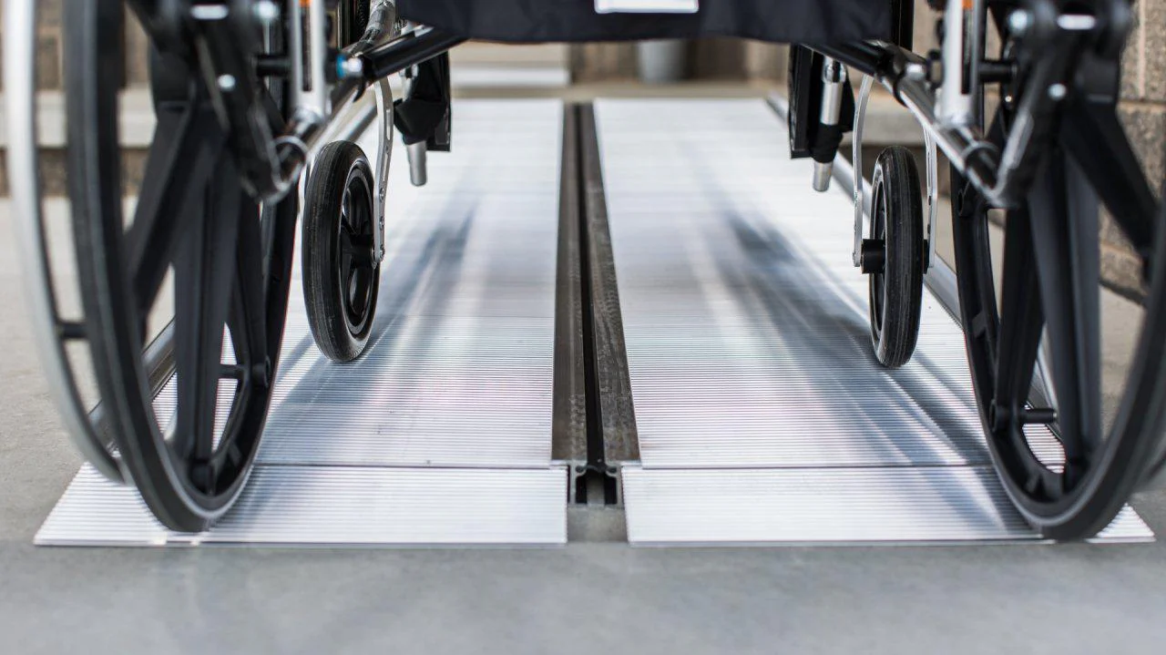 EZ-Access Signature Series Suitcase Ramp - Image 6