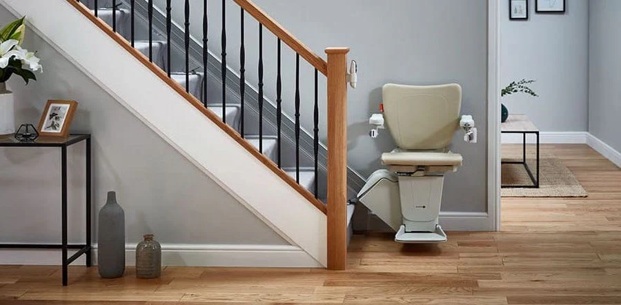 Savaria Handicare 1100 Straight Stairlift - Image 2