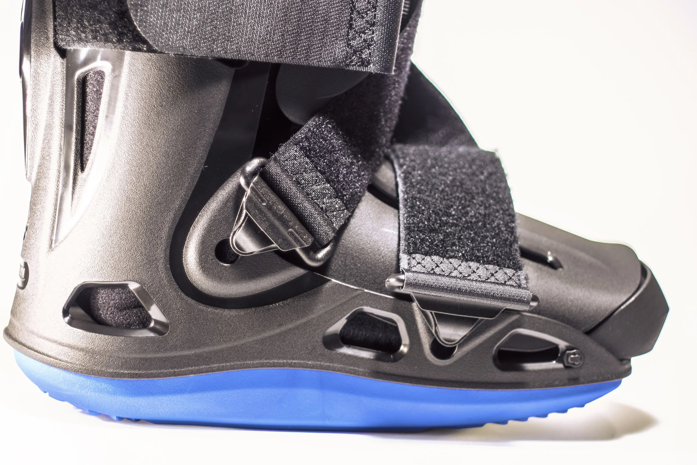 Elite Orthopaedics Pro Select Full Shell Air Walker Boot - Image 4