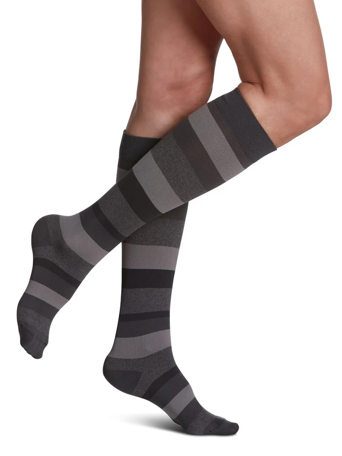 Sigvaris Womens Microfiber Patterns Knee High 20-30mmHg - Image 4
