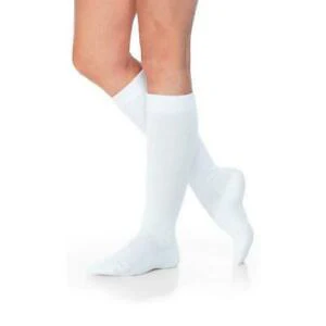 Sigvaris Unisex Diabetic Eversoft Knee High 8-15mmHg - Image 2