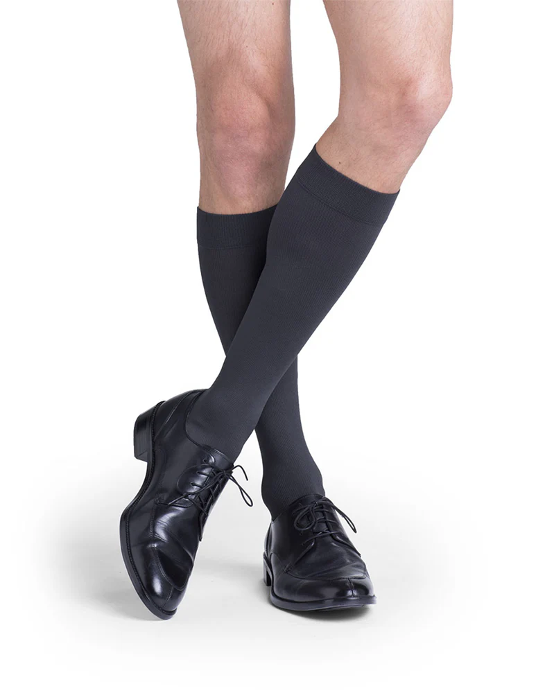 Sigvaris Mens Microfiber Knee High 20-30mmHg - Image 2