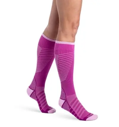 Sigvaris Motion Flow Tech Knee High 20-30mmHg - Image 2