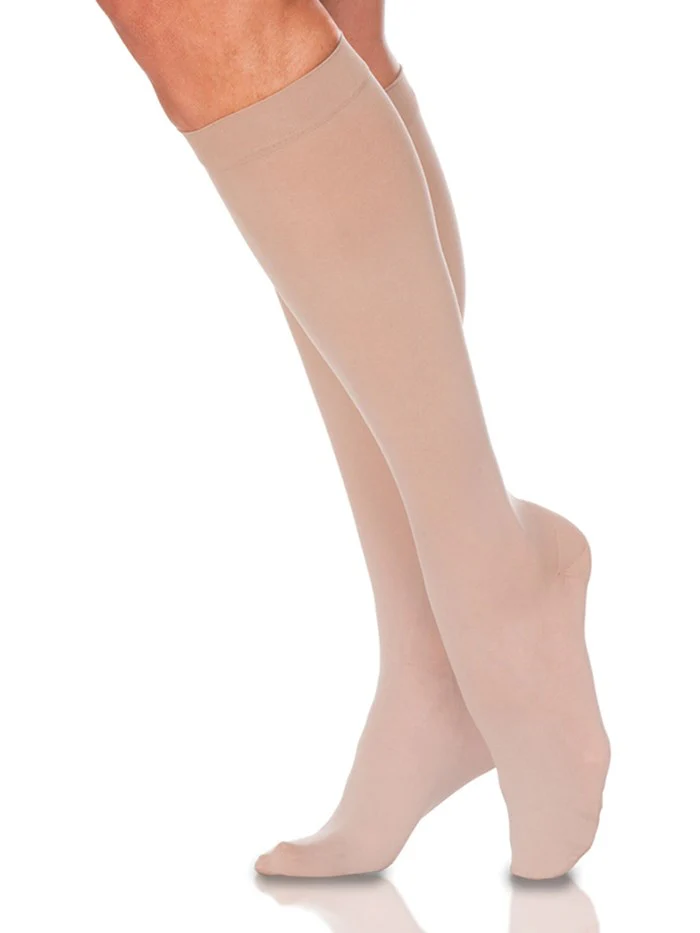 Sigvaris Womens Sheer Knee High 20-30mmHg - Image 2