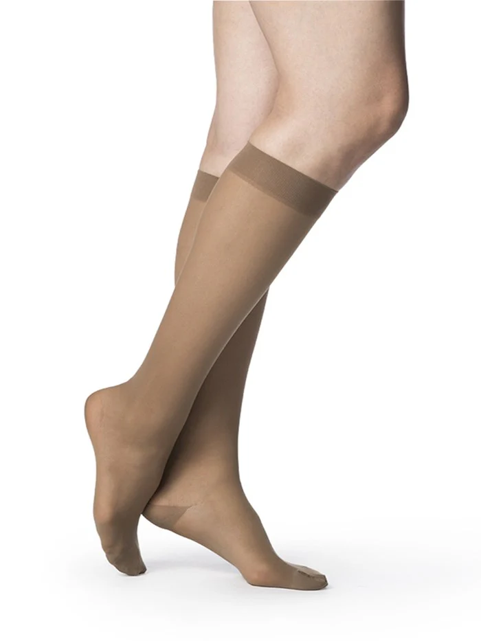Sigvaris Womens Sheer Knee High 20-30mmHg - Image 8