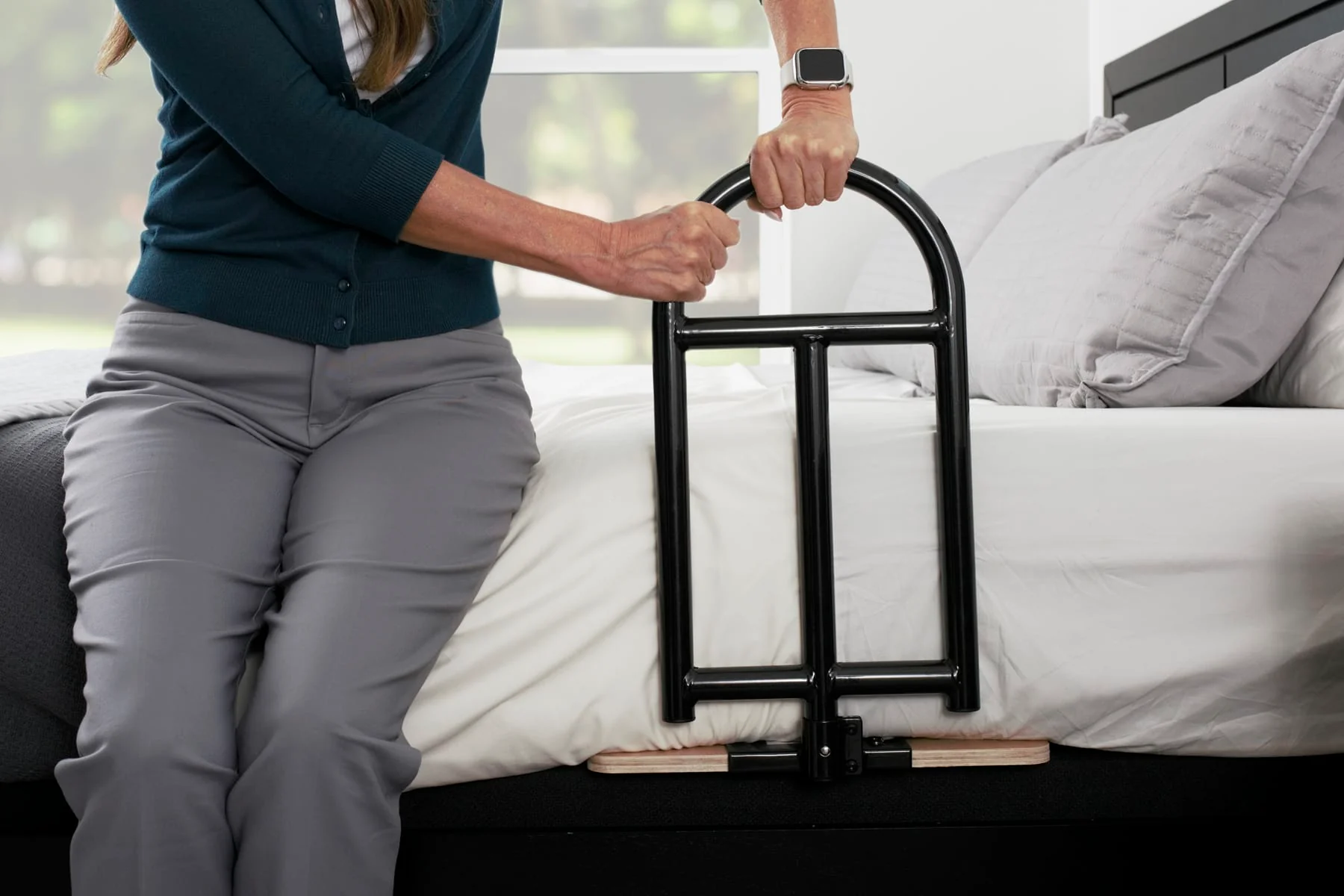 Stander Bedcane With Organizer Pouch - Image 4