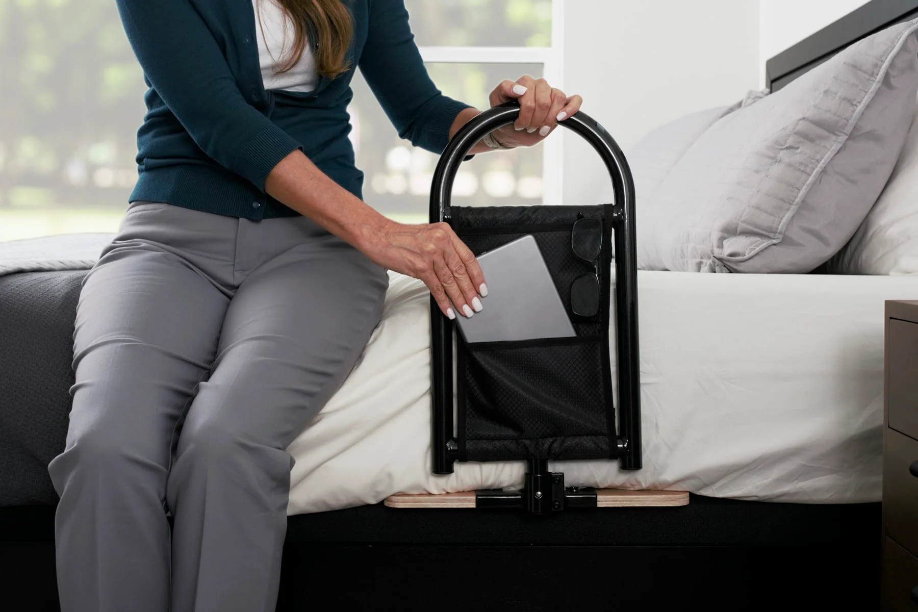 Stander Bedcane With Organizer Pouch - Image 6