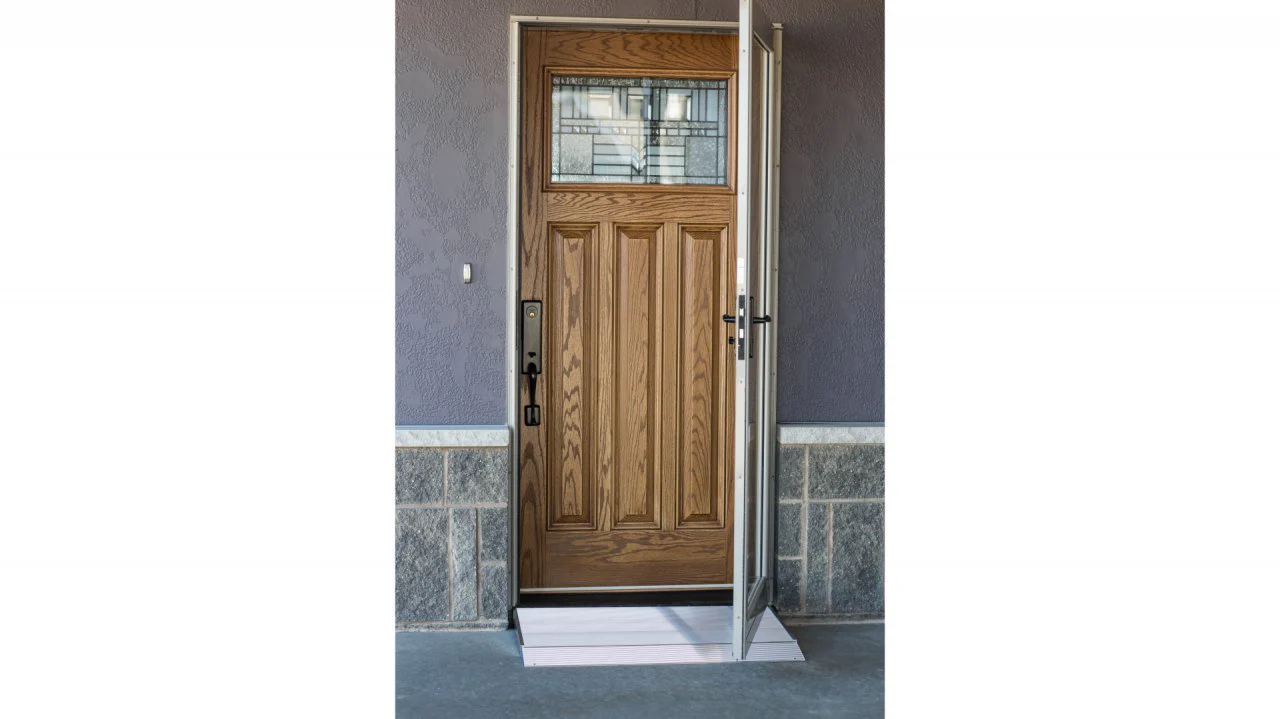EZ-Access TRANSITIONS Angled Entry Ramp - Image 6