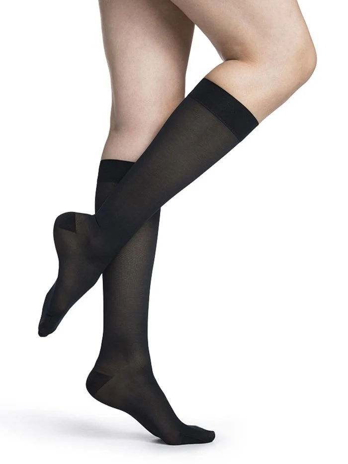 Sigvaris Womens Medium Sheer Knee High 20-30mmHg