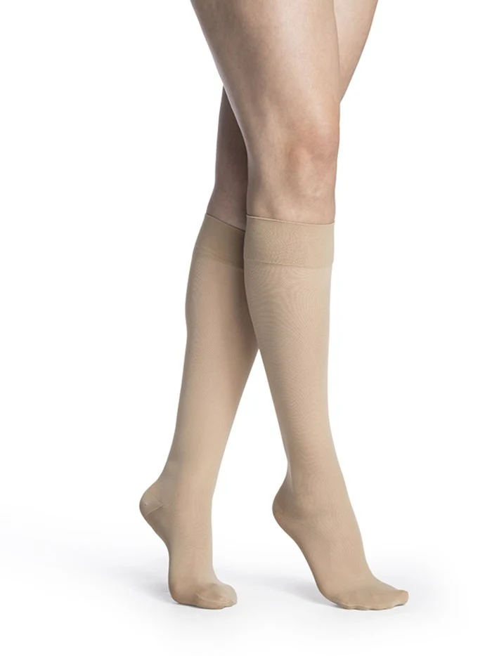Sigvaris Womens Medium Sheer Knee High 20-30mmHg - Image 2